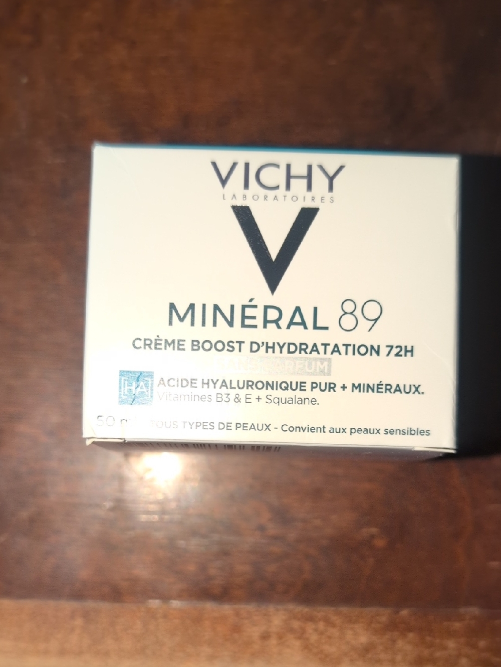 Vichy Minéral 89 Hydrating Face Cream - White